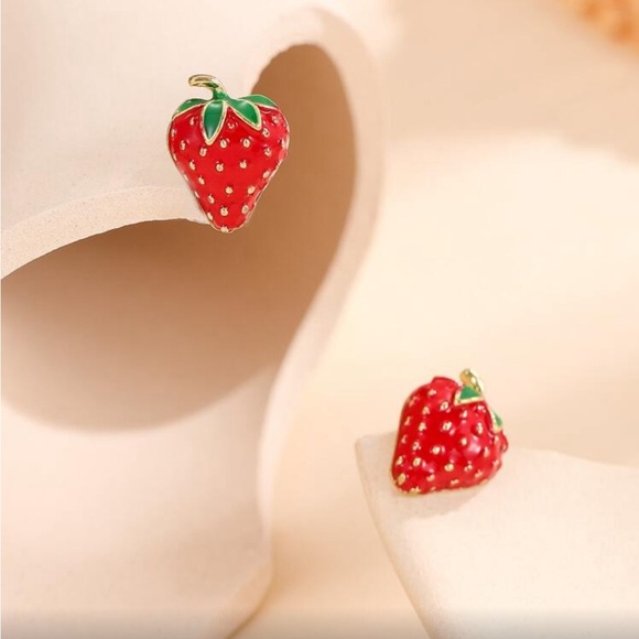 Strawberry Earrings - Picture 2 of 5